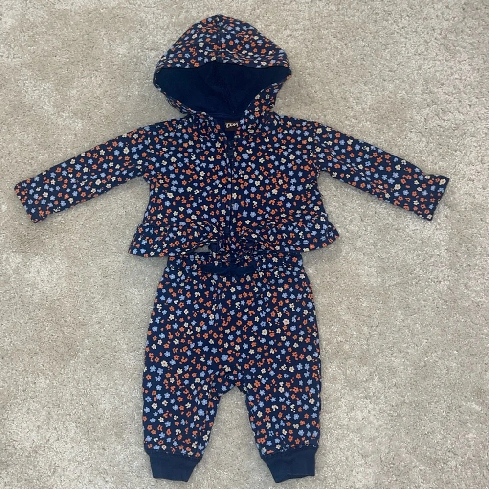 Tea Collection Floral Sweatsuit